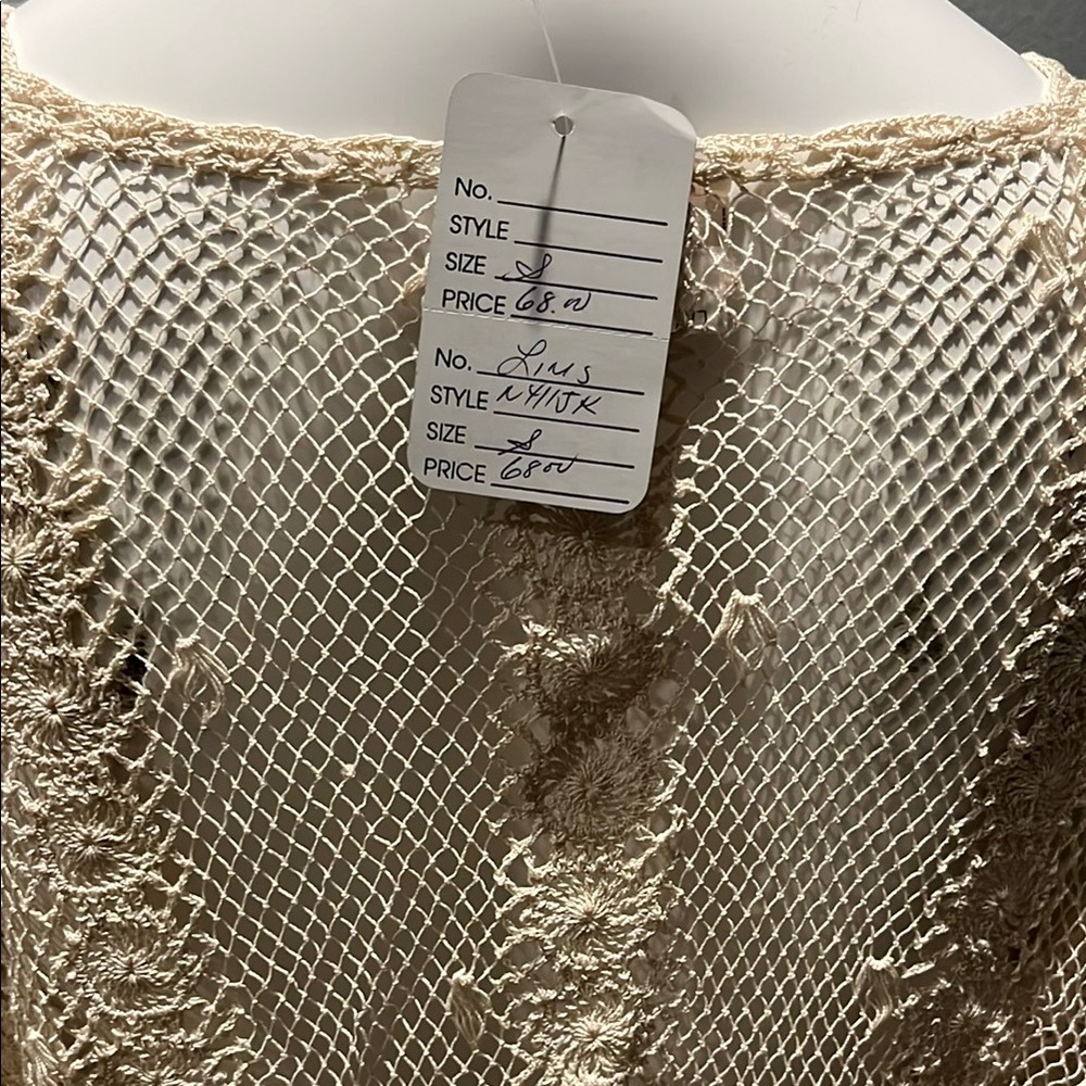 A rare find ! Vintage LIM’S button down crocheted lace garment, size S gorgeous - Picture 8 of 14